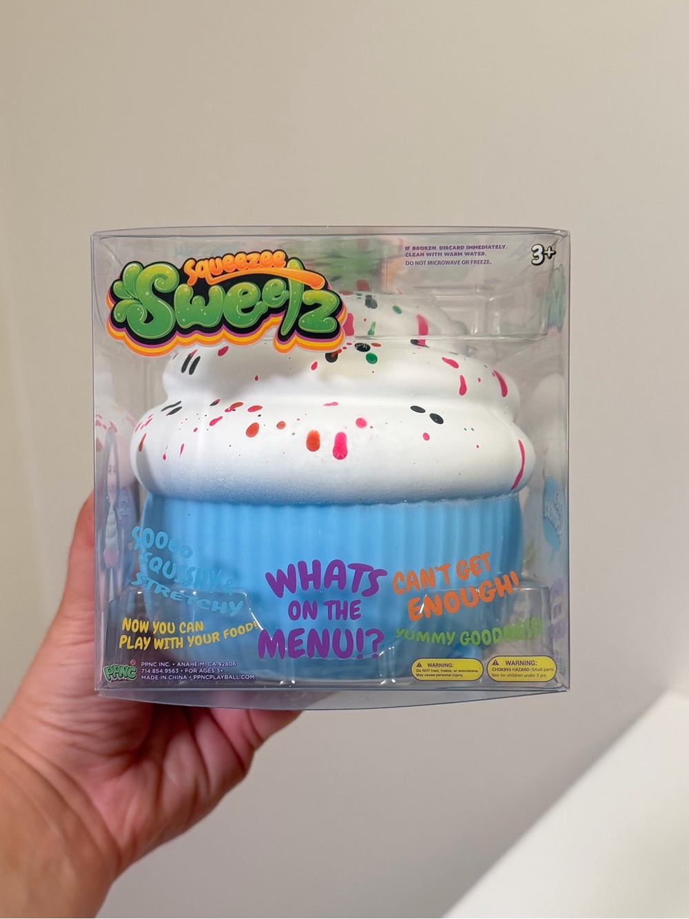 Jumbo Squeezy Cupcake (1PC) - Blue